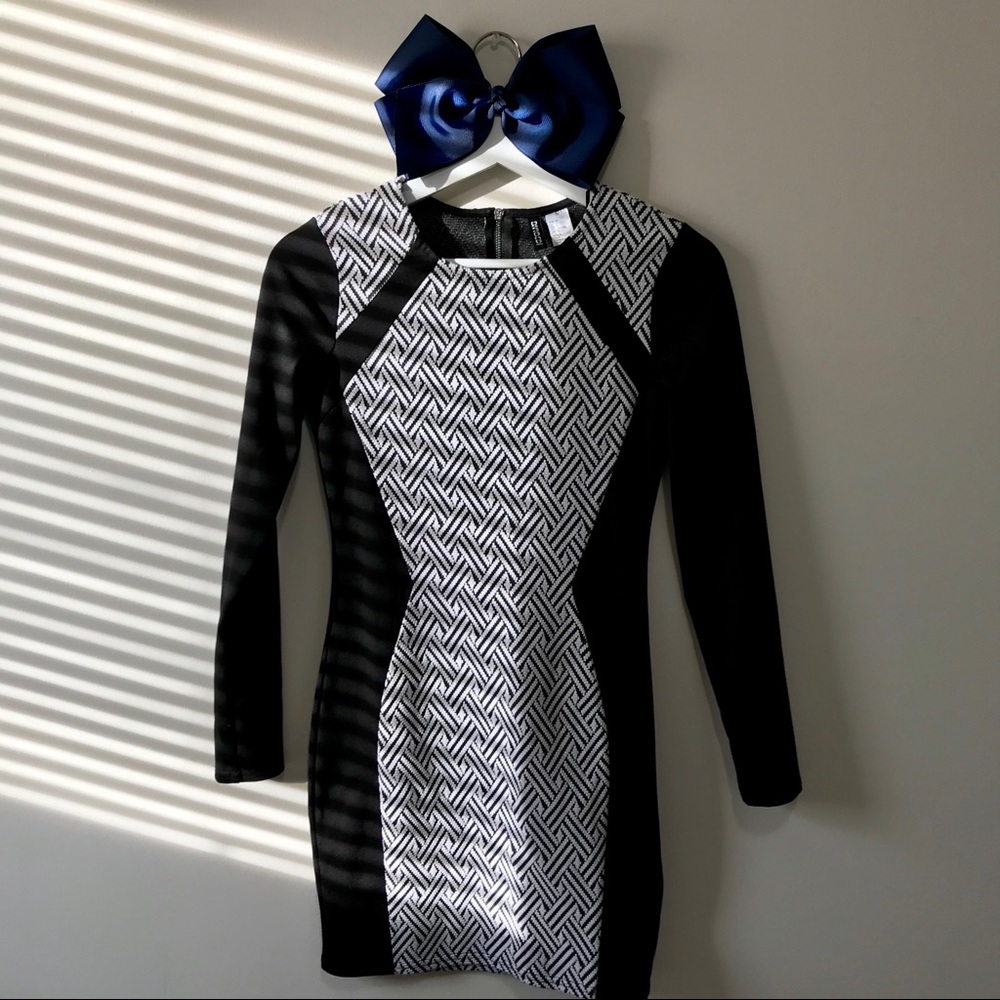 ‼️ Bundles ‼️H&M Divided Dresses*offer below👇🏻 *